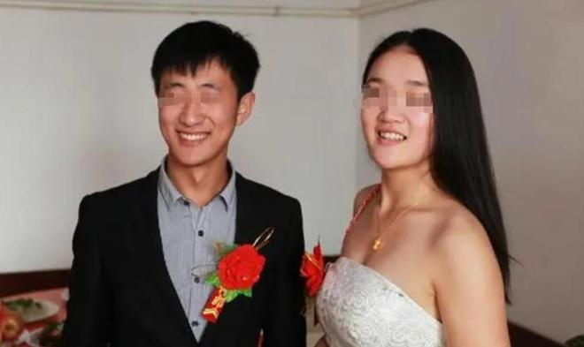 奔如今尸体被发现棺材内引关注。开元棋牌试玩16年前四川美女私